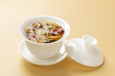 盖碗八宝茶特写黄色莫兰迪色系背景