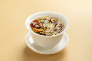 盖碗八宝茶特写黄色莫兰迪色系背景