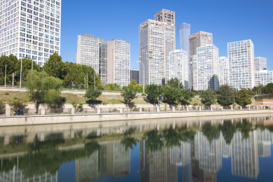 中国北京国贸通惠河旁的建外SOHO办公楼群