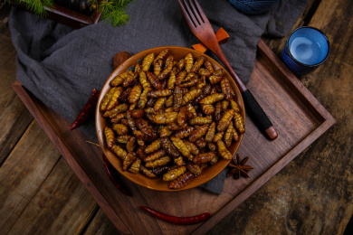 美味下酒菜香酥蚕蛹