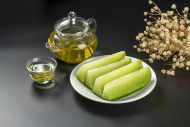 青萝卜特写黑色背景