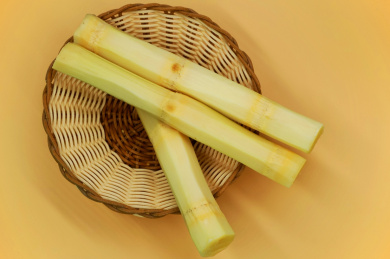削好皮的甘蔗特写
