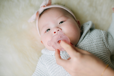 可爱的亚洲小宝宝