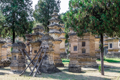 中国河南省登封市嵩山少林寺塔林