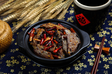 香辣美味的油炸带鱼