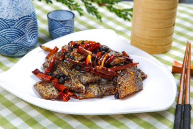 美味家常菜香辣油炸带鱼