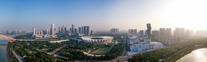 中国广东佛山世纪莲体育中心和佛山新城建筑