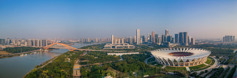 中国广东佛山世纪莲体育中心和佛山新城建筑