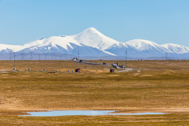 中国青海可可西里昆仑山玉珠峰和玉虚峰