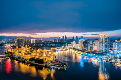 中国福建福州中洲岛城市天际线夜景