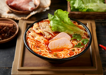 麻辣骨汤面
