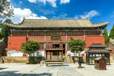 中国河南省登封市中岳庙财神殿中式古建筑