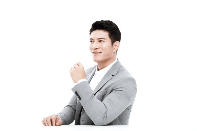 白色背景东方商务男士肖像