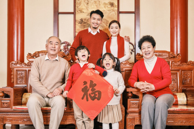 东方人像室内全家福