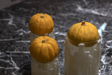 三个金黄色的小南瓜