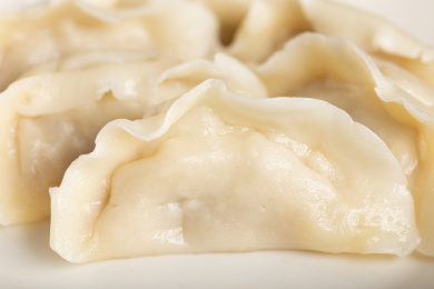 冬天冬至过年包饺子吃饺子