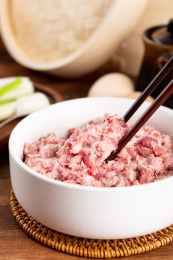 冬天冬至过年包饺子吃饺子