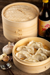 冬天冬至过年包饺子吃饺子