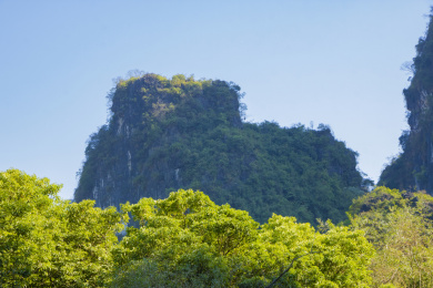 中国广西桂林阳朔山、树与岩石纹理