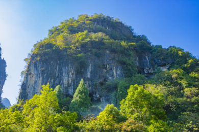 中国广西桂林阳朔山、树与岩石纹理