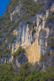 中国广西桂林阳朔山、树与岩石纹理