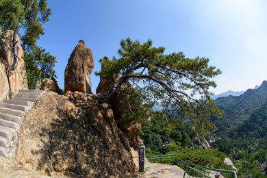 辽宁鞍山千山风景区老子传道寿星石