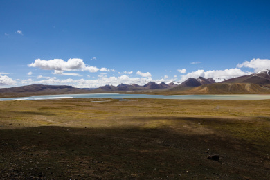 中国青藏公路唐古拉山脉风光