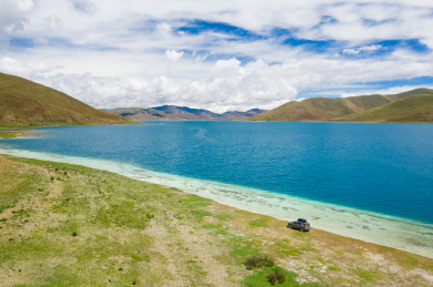 中国西藏山南浪卡子县羊卓雍错自然风景航拍