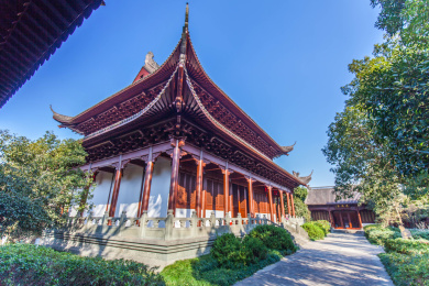 杭州西湖边的钱王祠