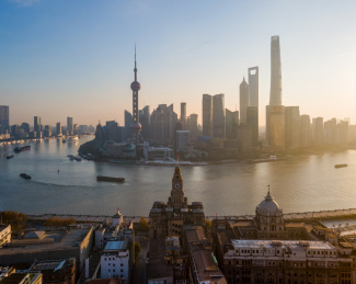 航拍上海外滩万国博览建筑群与陆家嘴四件套
