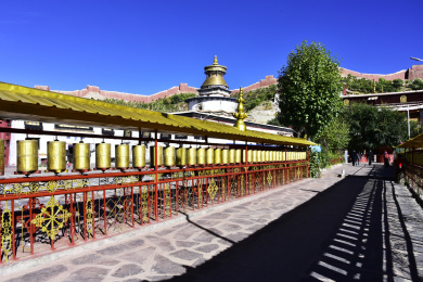 中国西藏日喀则市江孜县江孜镇白居寺的建筑