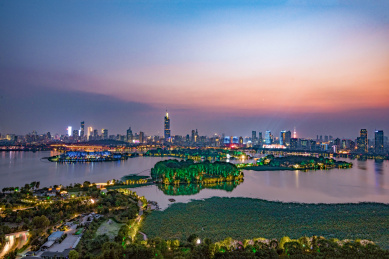 江苏省南京玄武湖日落夜景