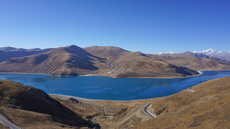 中国西藏山南羊卓雍错