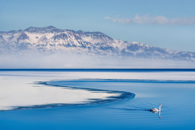 冬季的中国新疆赛里木湖