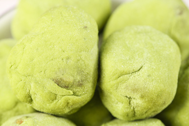 一堆抹茶味奶酪枣