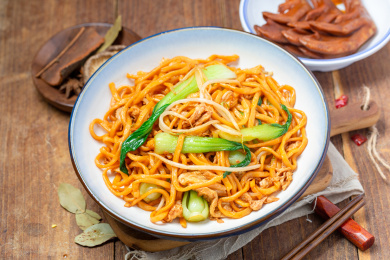 小吃炒面蛋炒面