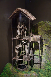 中国四川成都博物馆古代成都井盐生产