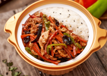 自热鱼香肉丝米饭