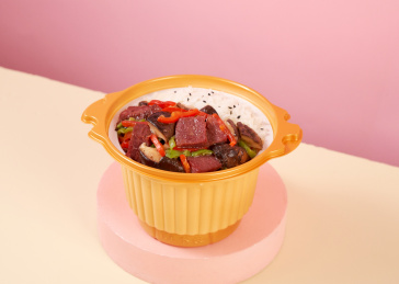 自热菌菇牛肉饭