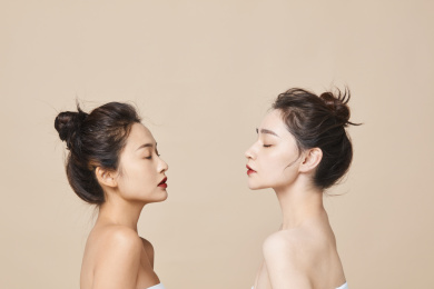 中国女性双人美妆