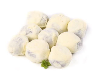 白底上放着一堆奶酪枣