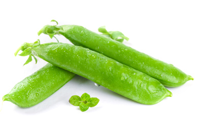 白底上放着三个青豆荚