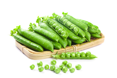 白底上放着一蓝农家青豆荚