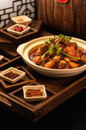 川味砂锅菜乾隆鲍鱼鸡