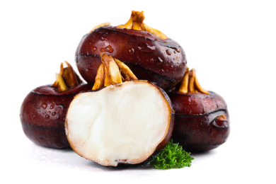 白底上放着一堆荔浦荸荠