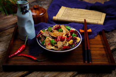 美味下酒菜香辣牛杂