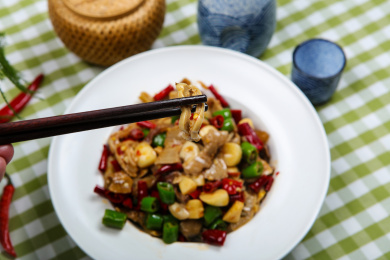 中餐美食小吃辣椒爆炒牛杂