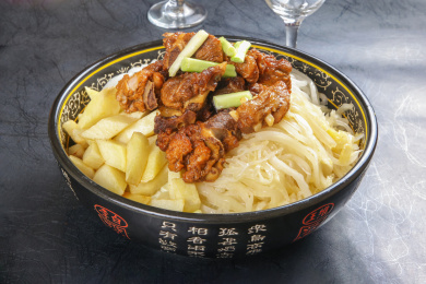 中餐美食-酸菜炖大骨