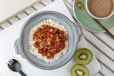 快餐美食——自热煲仔饭