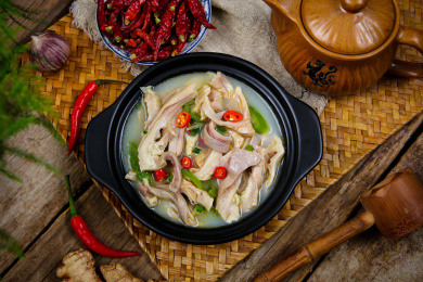 美味家常菜青椒猪肚汤